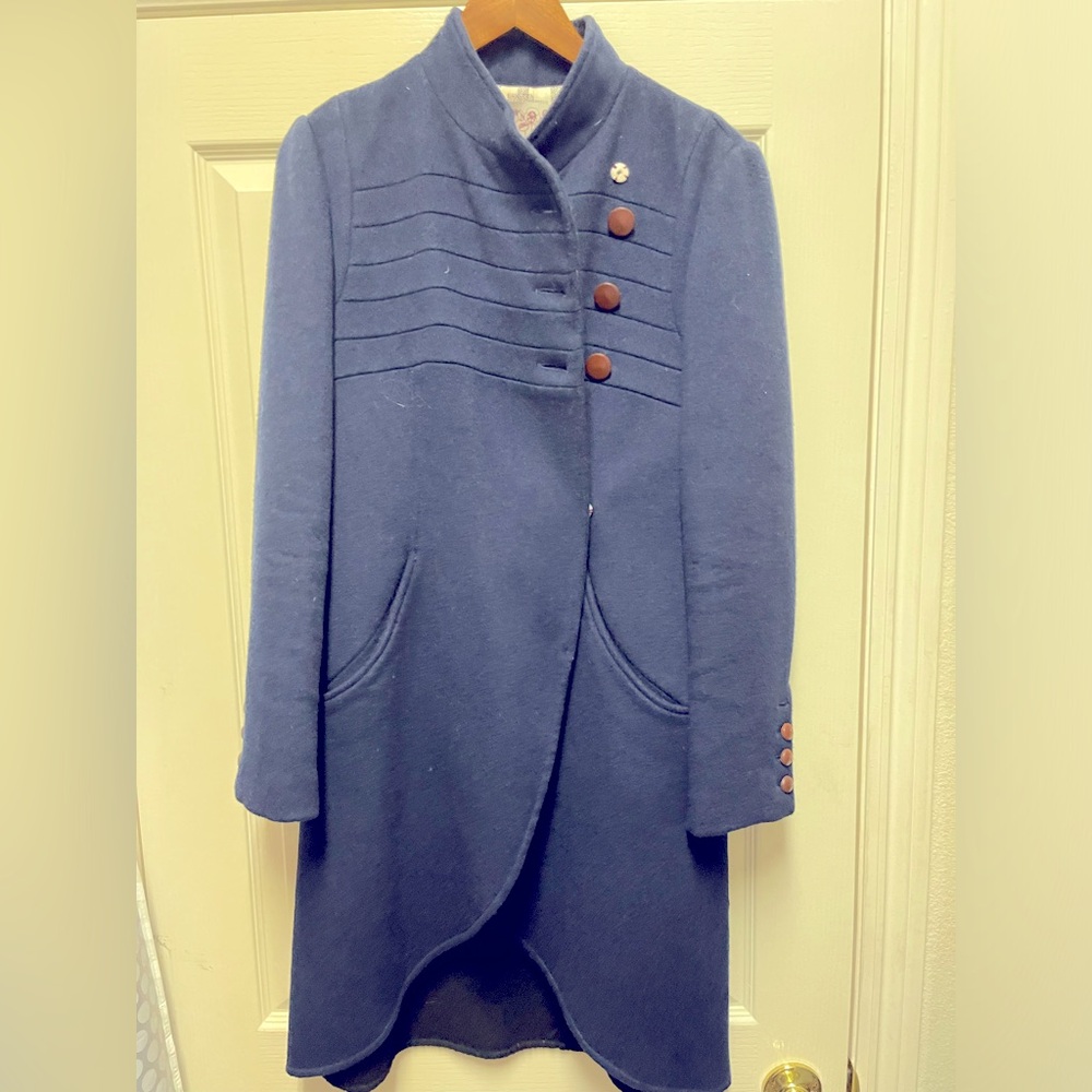 Trovata Wool navy gorgeous coat